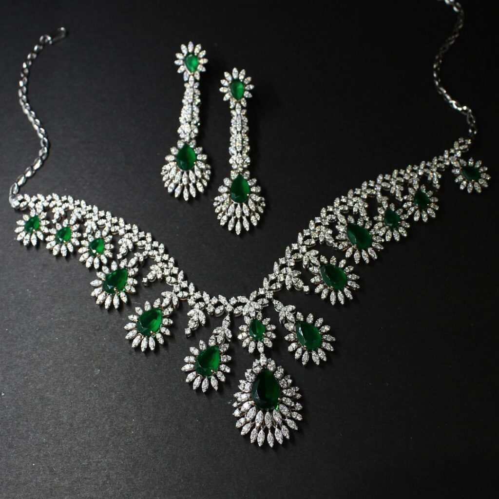 Emerald Diamond Set