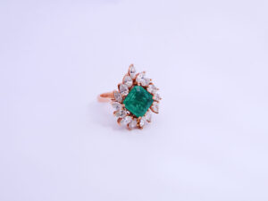 Diamond Ring with Stunning Green Stone